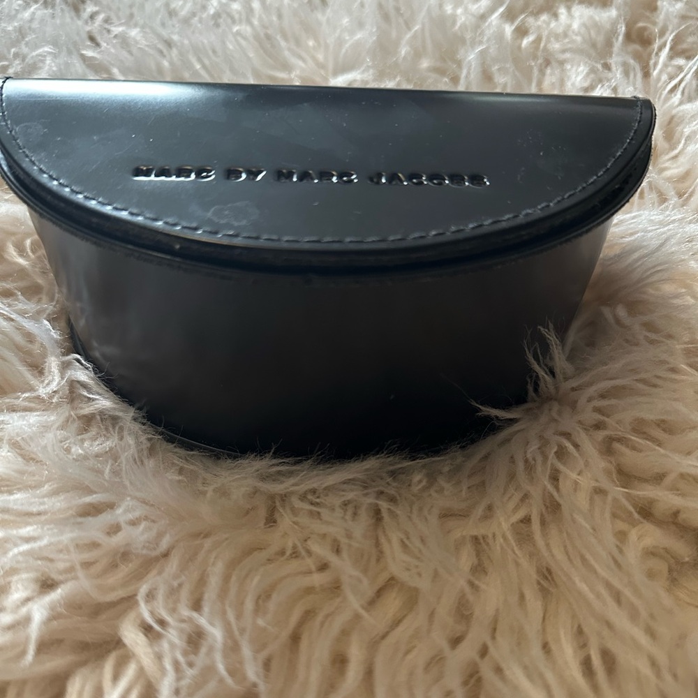 Marc Jacobs - Picture 3 of 12
